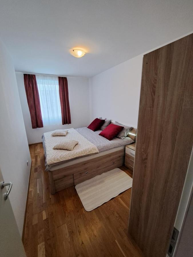 Mariposa, Apartment With Balcony, Private Parking In The Garage, Near The Biggest Shopping Center Mall Of Сплит Экстерьер фото