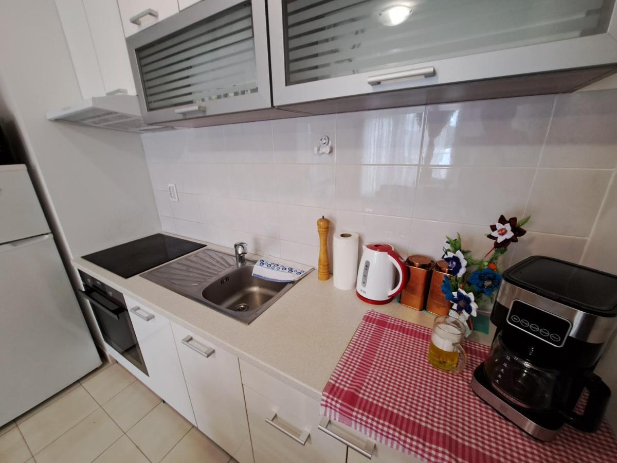 Mariposa, Apartment With Balcony, Private Parking In The Garage, Near The Biggest Shopping Center Mall Of Сплит Экстерьер фото