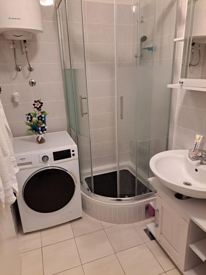 Mariposa, Apartment With Balcony, Private Parking In The Garage, Near The Biggest Shopping Center Mall Of Сплит Экстерьер фото